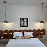 Villa Olive Przno - Peaceful Private Patio - 2 Bedroom Apt - 2 Parking Spots
