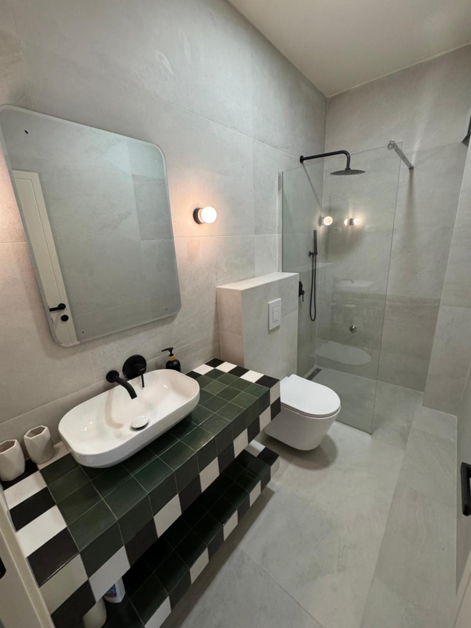Lägenhet Olive Przno - Peaceful Private Patio - 2 Bedroom - 2 Parking Spots *