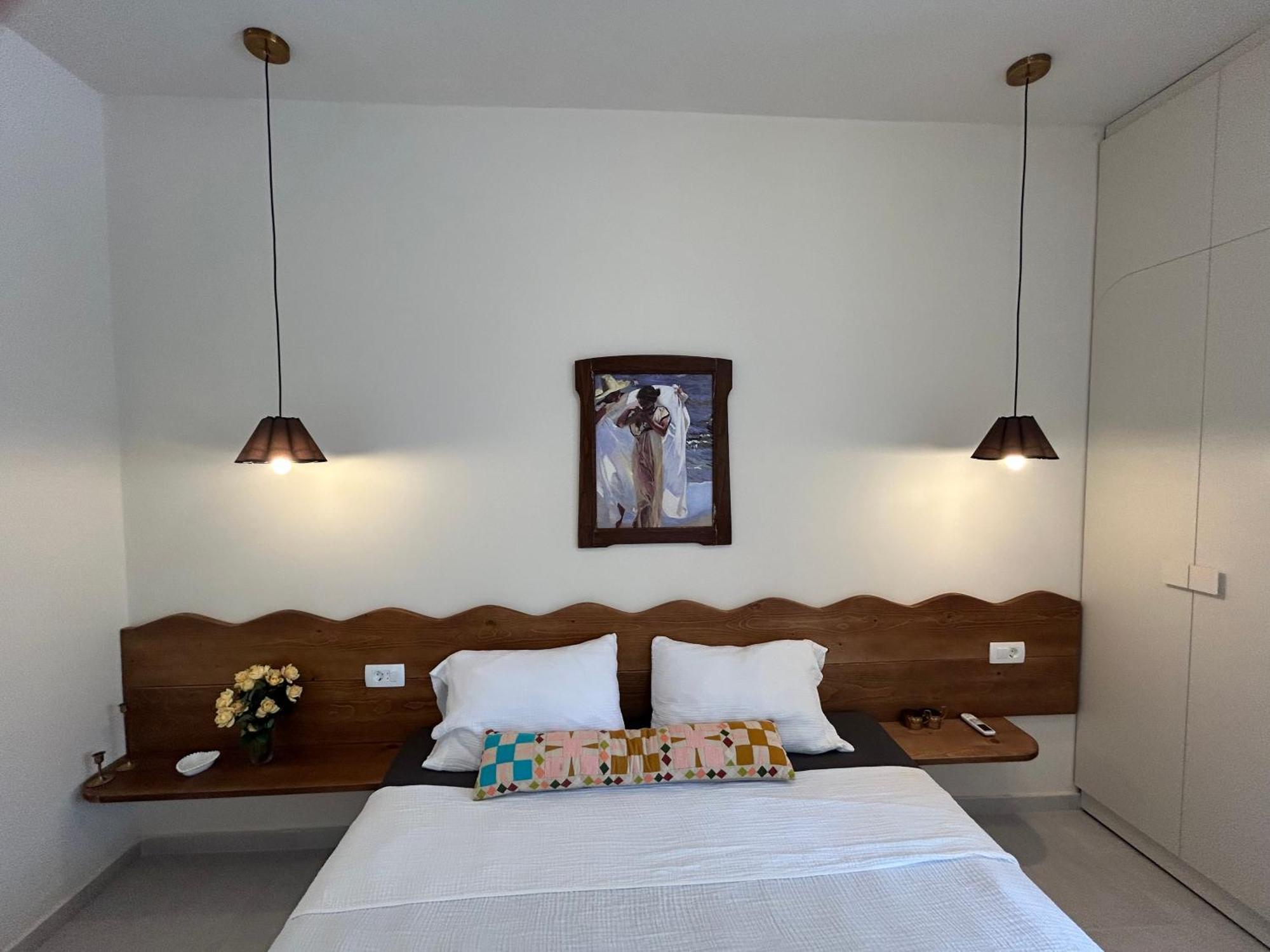 Olive Przno - Peaceful Private Patio - 2 Bedroom - 2 Parking Spots Lägenhet