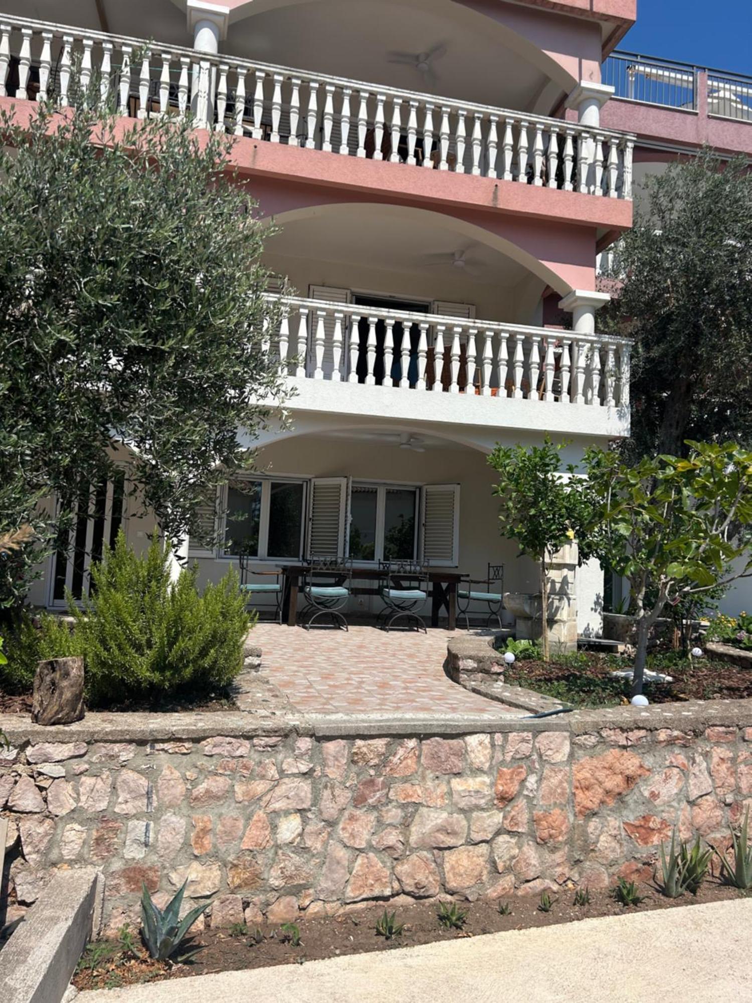 Lägenhet Olive Przno - Peaceful Private Patio - 2 Bedroom - 2 Parking Spots *