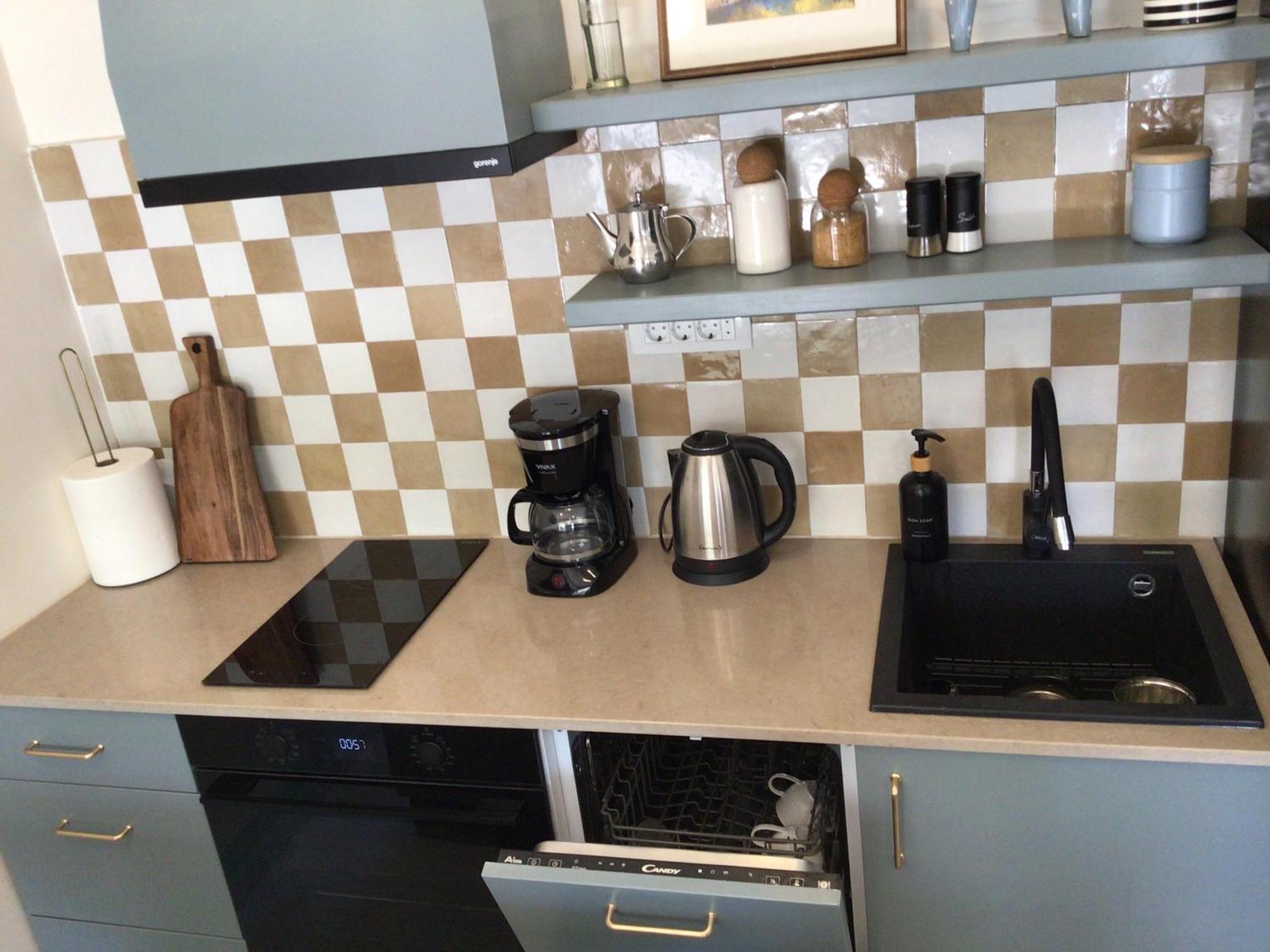 Olive Przno - Peaceful Private Patio - 2 Bedroom - 2 Parking Spots Lägenhet Budva